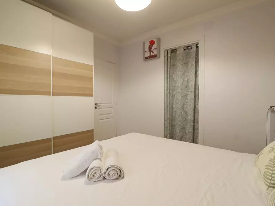 Immagine 7 di Appartamento in affitto  in Rue Fourcroy a Paris 17