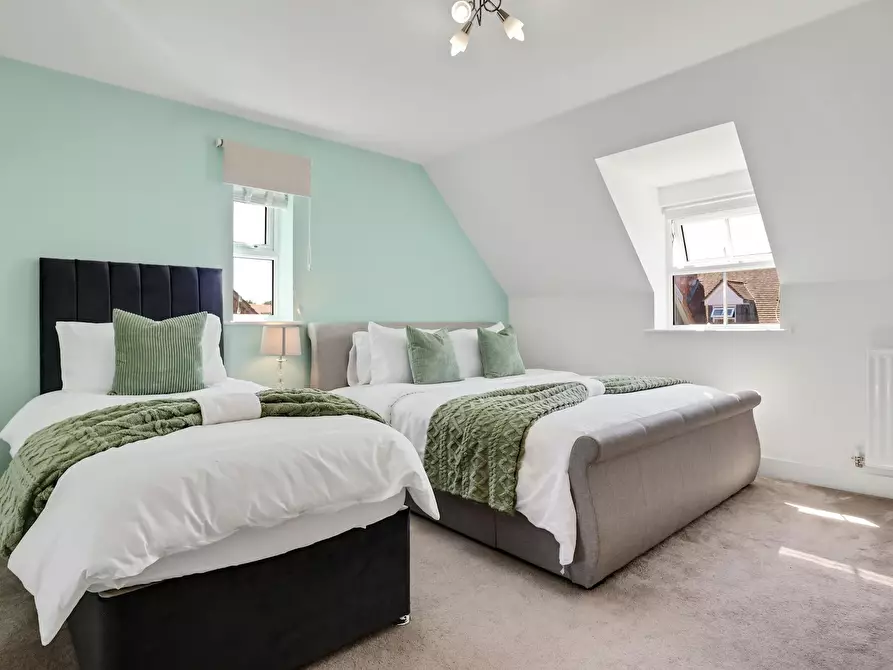 Immagine 2 di Casa indipendente in affitto  in Thomas Waters Way a Horley