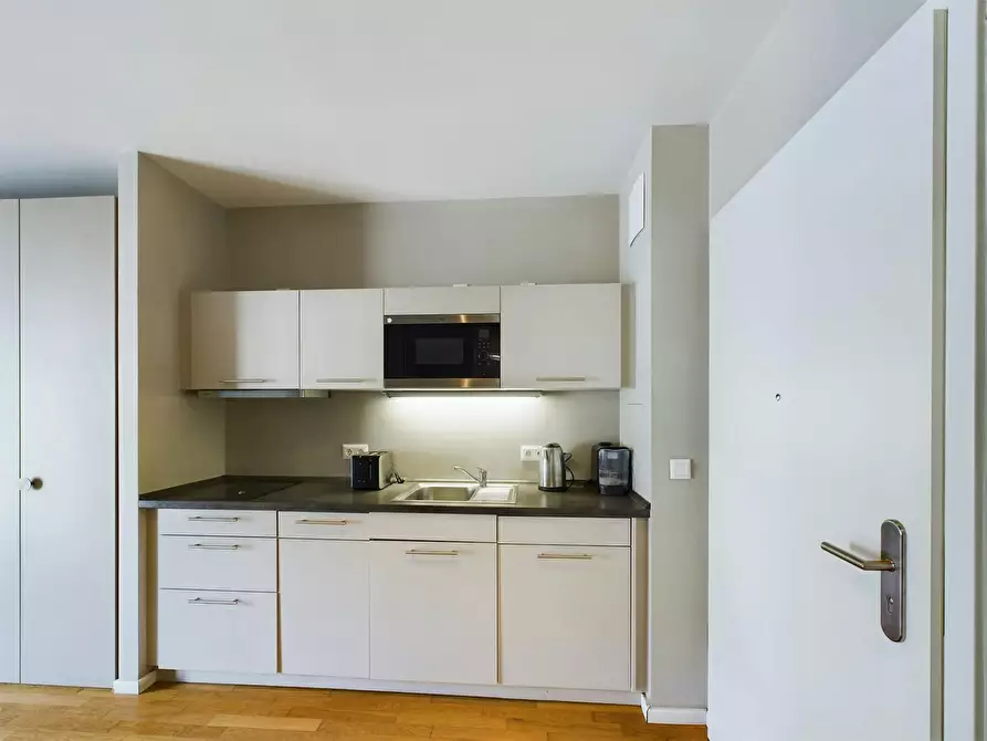 Immagine 6 di Appartamento in affitto  in Lindenstraße a Berlin
