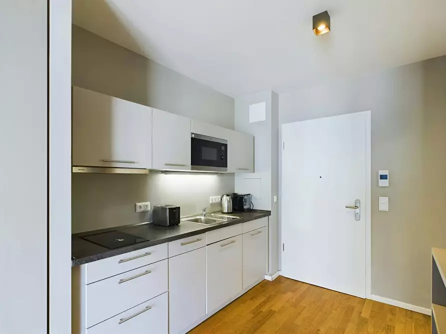 Immagine 5 di Appartamento in affitto  in Lindenstraße a Berlin