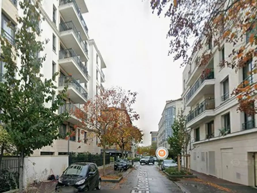 Immagine 5 di Camera in affitto  in Rue Ledru Rollin a Suresnes
