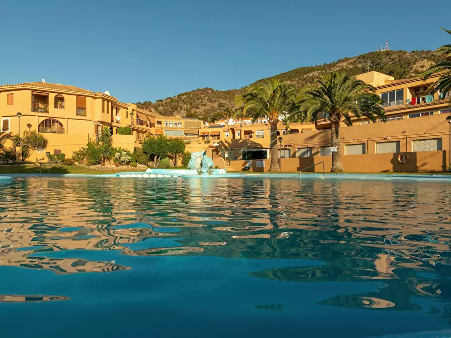 Immagine 1 di Appartamento in affitto  in Camí de la Cantera a Alfas Del Pi, L'-Playa / Alfas Del Pi-Playa (Nucleo)