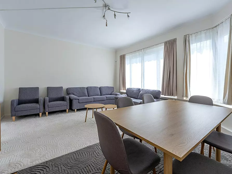 Immagine 2 di Appartamento in affitto  in Rue de Haerne a Etterbeek