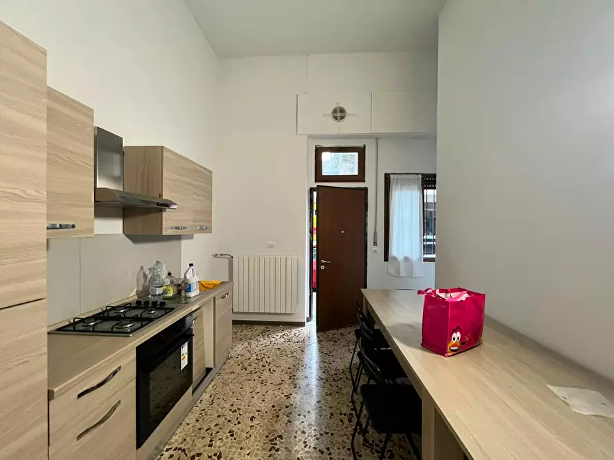Immagine 4 di Camera in affitto  in Via Asiago a Torino