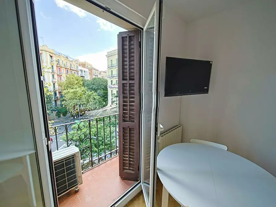 Immagine 3 di Camera in affitto  in Carrer del Consell de Cent a Barcelona