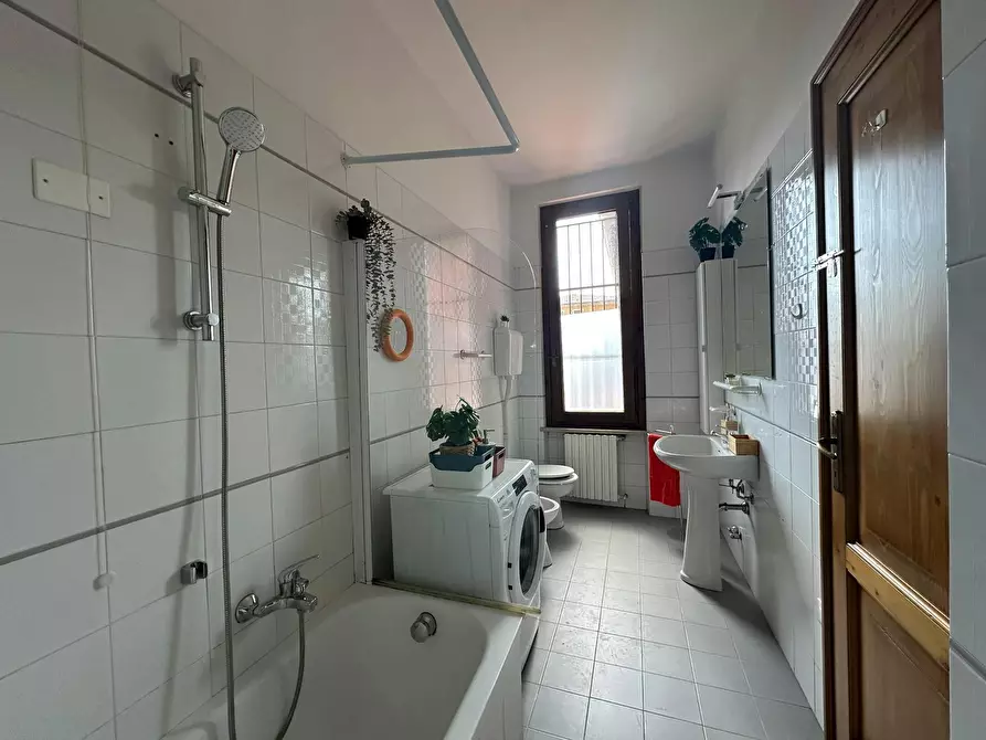 Immagine 9 di Camera in affitto  in Via del Brolo a Brescia