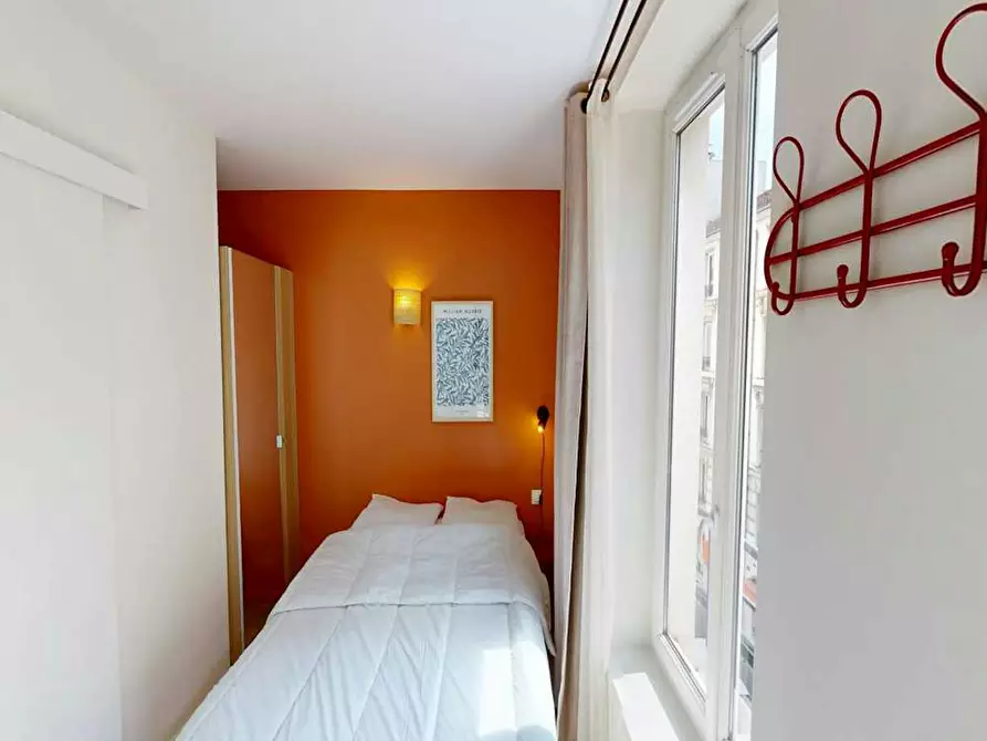 Immagine 1 di Camera in affitto  in Rue Lally-Tollendal a Paris
