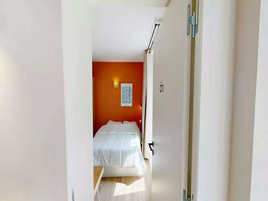 Immagine 3 di Camera in affitto  in Rue Lally-Tollendal a Paris