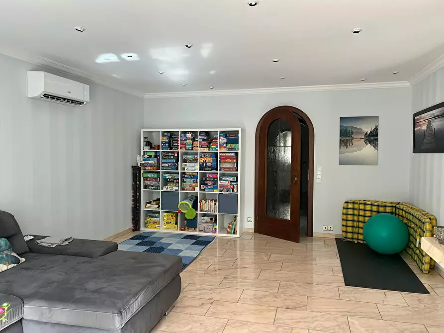 Immagine 3 di Casa indipendente in affitto  in Im Langwingert a Mainz