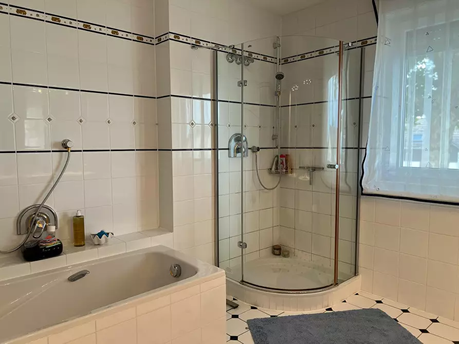 Immagine 9 di Casa indipendente in affitto  in Im Langwingert a Mainz