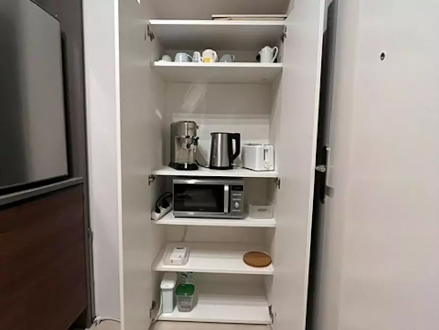 Immagine 4 di Appartamento in affitto  in Adersstraße a Düsseldorf