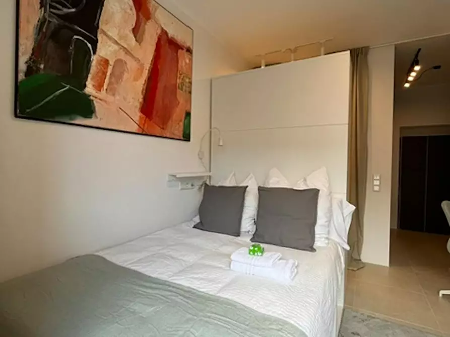 Immagine 8 di Appartamento in affitto  in Adersstraße a Düsseldorf