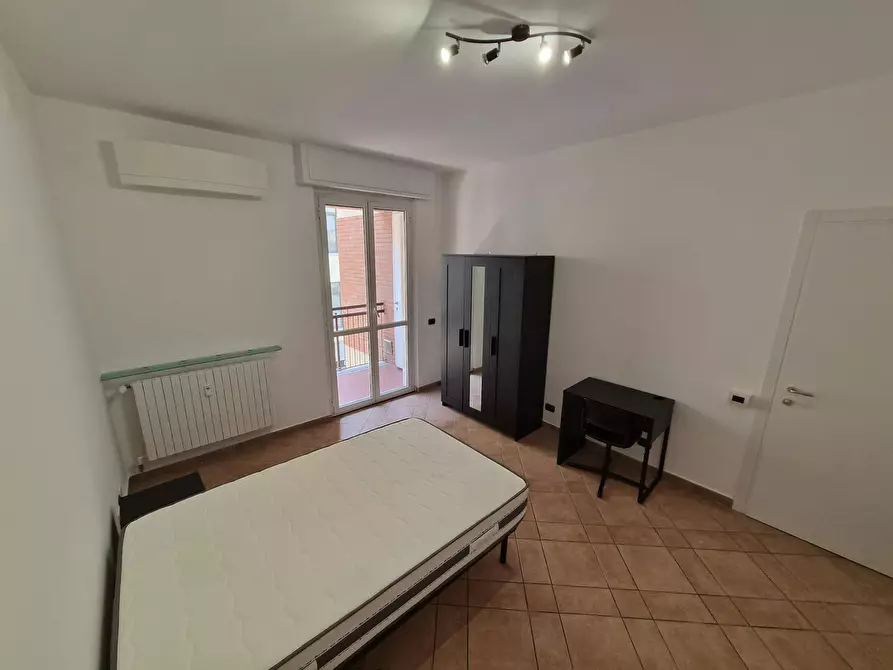 Immagine 3 di Camera in affitto  in Via Monte Popera a Milano