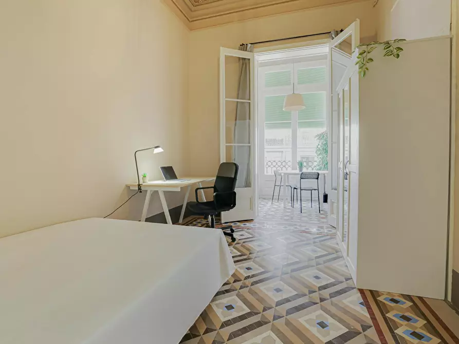 Immagine 1 di Camera in affitto  in Ronda de Sant Pere a Barcelona