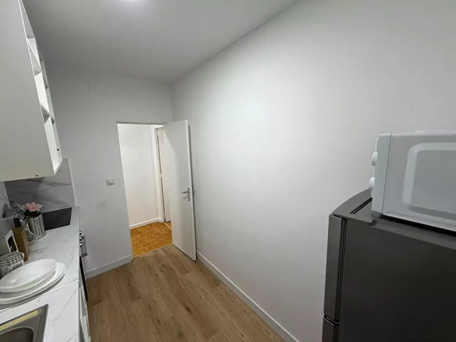 Immagine 10 di Camera in affitto  in Calle de Eugenia de Montijo a Madrid