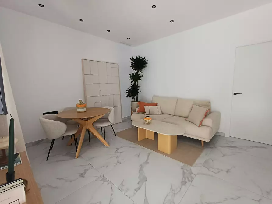 Immagine 1 di Appartamento in affitto  in Calle San José a Cadiz