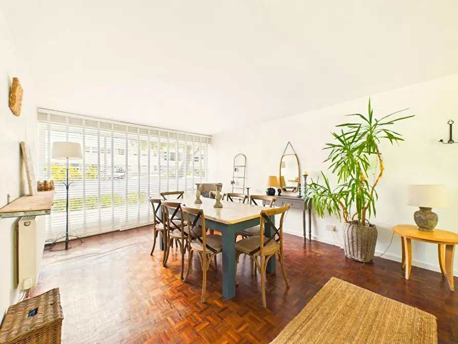Immagine 5 di Appartamento in affitto  in Park Place a Cheltenham