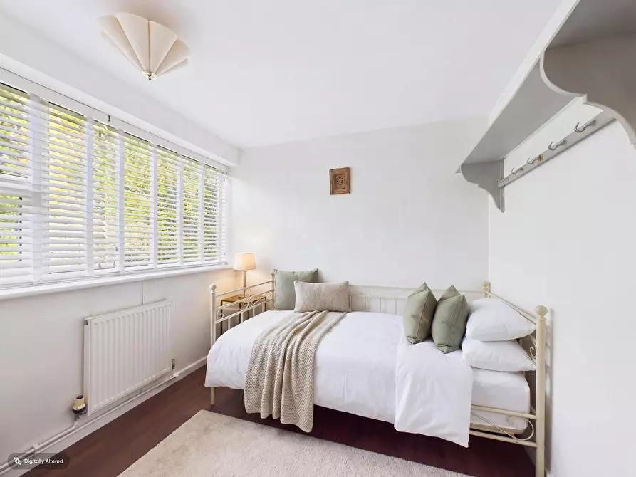 Immagine 1 di Appartamento in affitto  in Park Place a Cheltenham