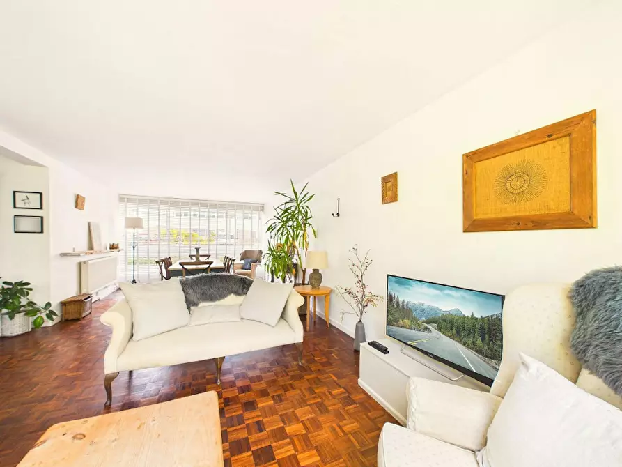 Immagine 7 di Appartamento in affitto  in Park Place a Cheltenham
