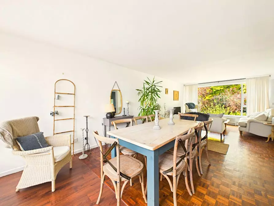 Immagine 3 di Appartamento in affitto  in Park Place a Cheltenham