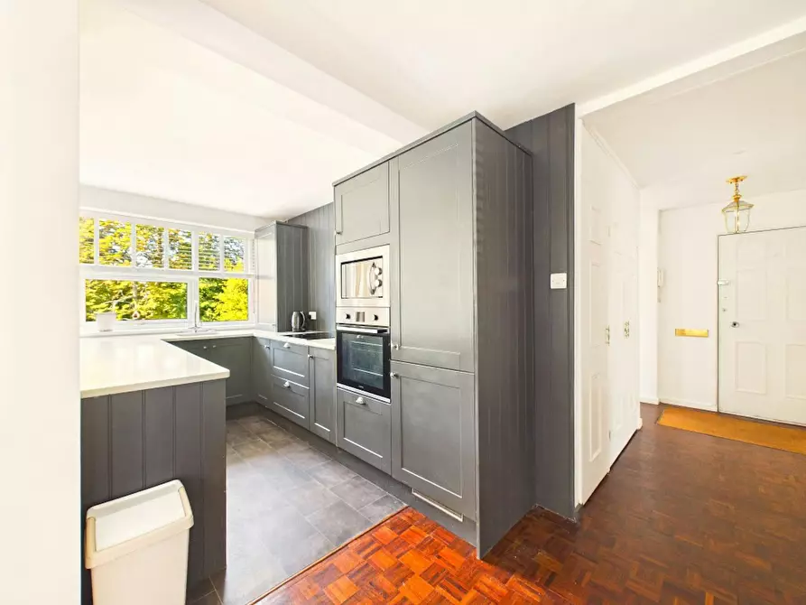 Immagine 9 di Appartamento in affitto  in Park Place a Cheltenham