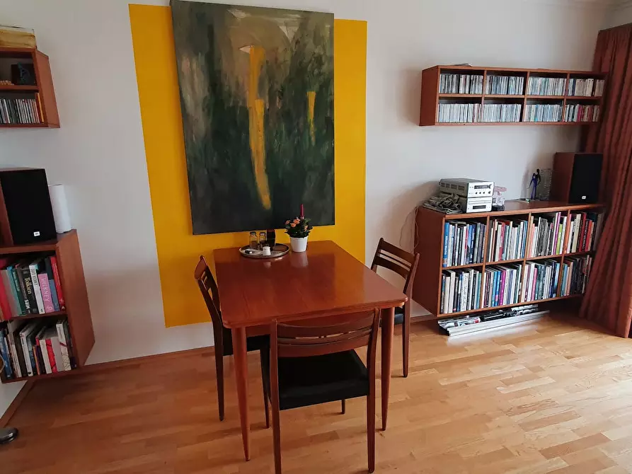 Immagine 4 di Casa indipendente in affitto  in Balanstraße a München