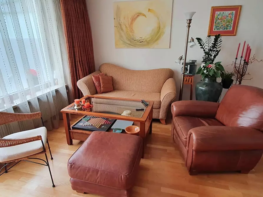 Immagine 3 di Casa indipendente in affitto  in Balanstraße a München