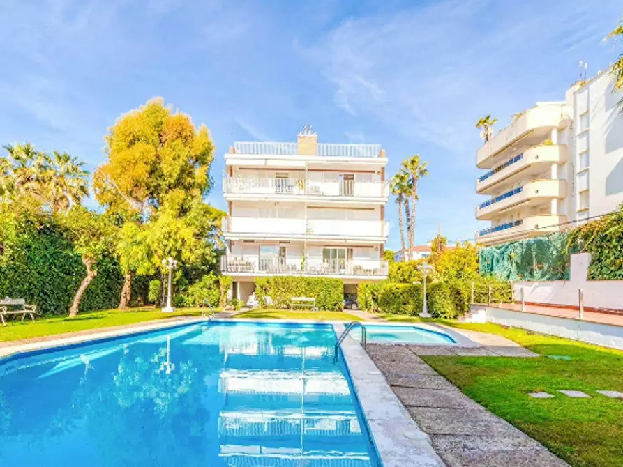 Immagine 1 di Appartamento in affitto  in Avinguda de Nostra Senyora del Vinyet a Sitges