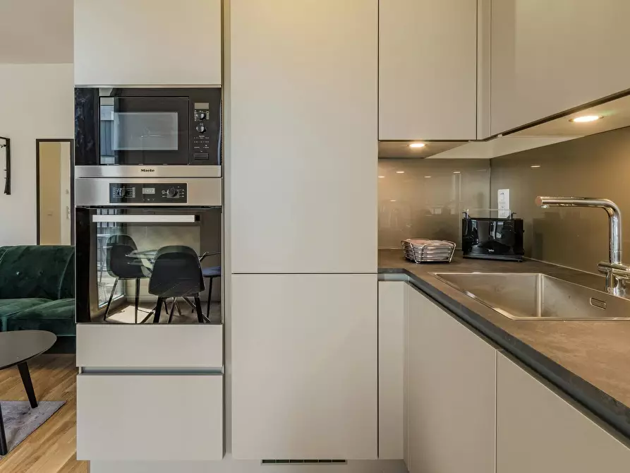 Immagine 3 di Appartamento in affitto  in Wilhelm-Caspar-Wegely-Platz a Berlin