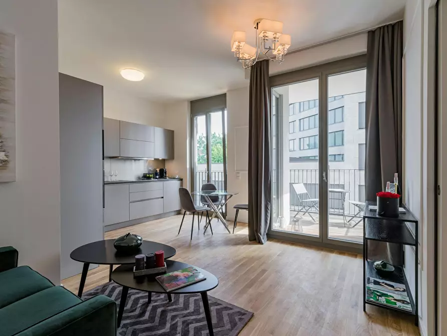 Immagine 1 di Appartamento in affitto  in Wilhelm-Caspar-Wegely-Platz a Berlin