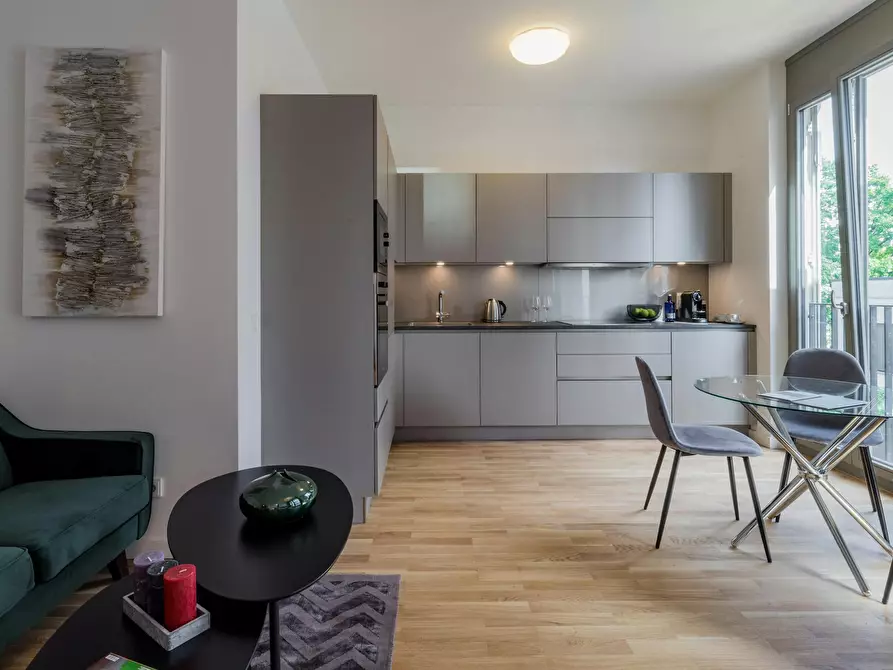Immagine 2 di Appartamento in affitto  in Wilhelm-Caspar-Wegely-Platz a Berlin