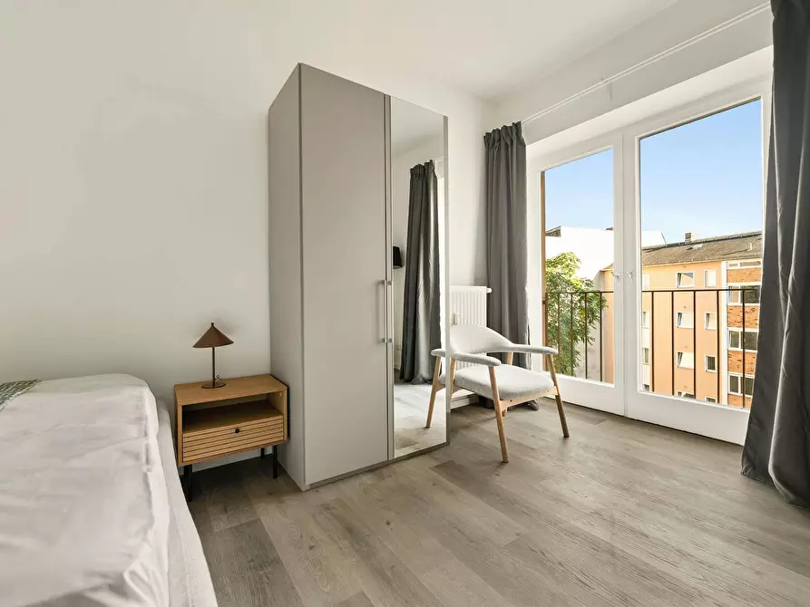 Immagine 8 di Appartamento in affitto  in Uhlandstraße a Berlin