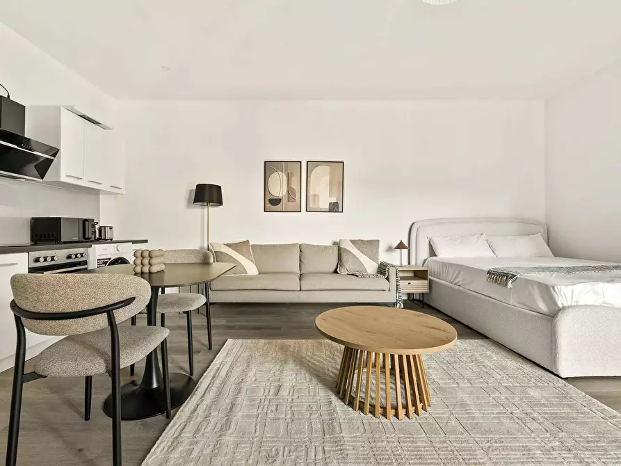 Immagine 2 di Appartamento in affitto  in Uhlandstraße a Berlin