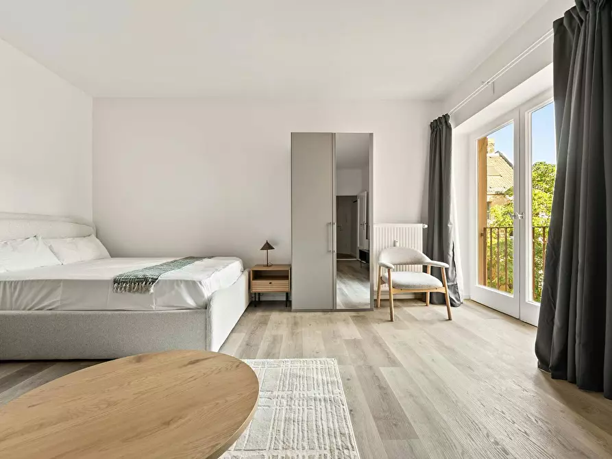Immagine 6 di Appartamento in affitto  in Uhlandstraße a Berlin