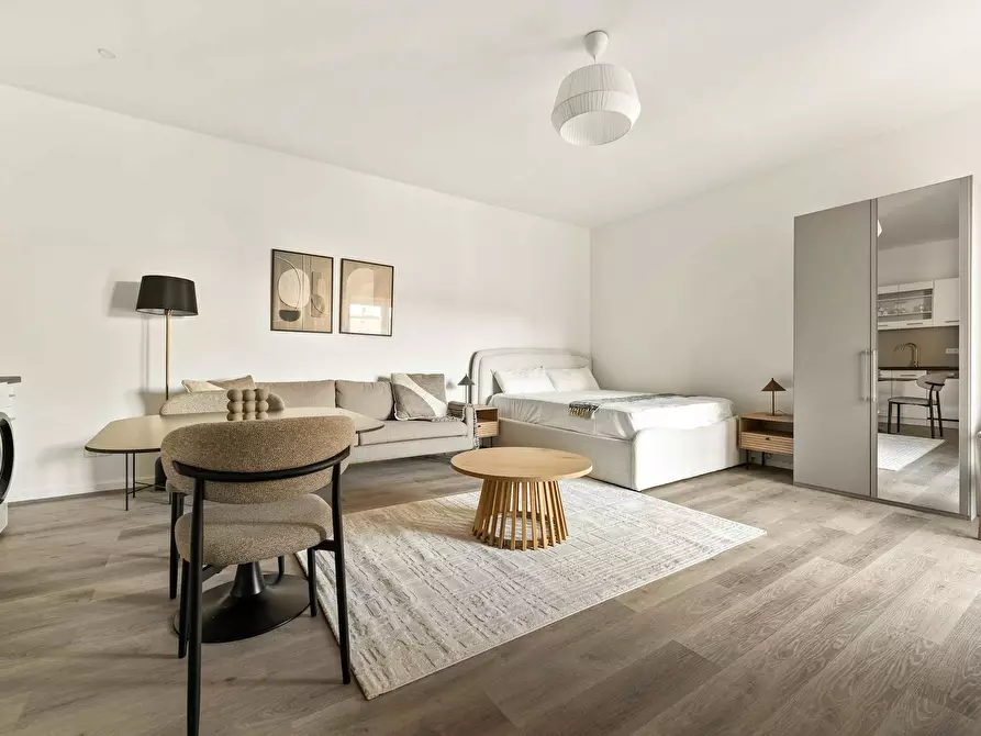 Immagine 1 di Appartamento in affitto  in Uhlandstraße a Berlin