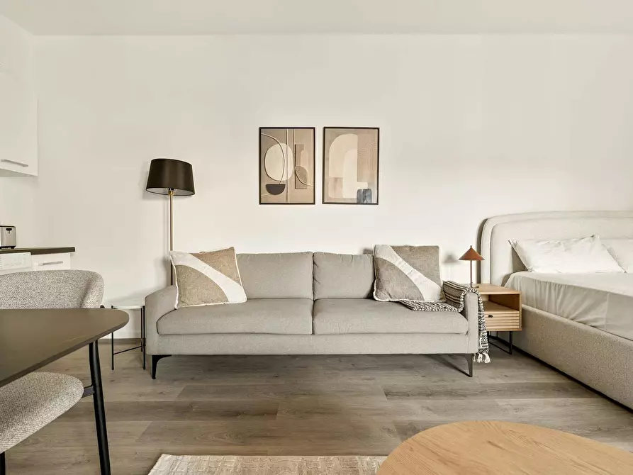 Immagine 3 di Appartamento in affitto  in Uhlandstraße a Berlin