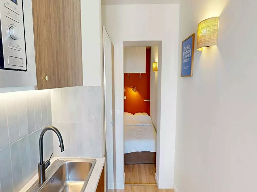 Immagine 3 di Appartamento in affitto  in Rue Lally-Tollendal a Paris