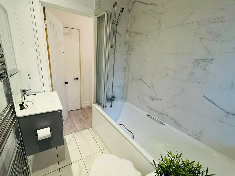 Immagine 3 di Appartamento in affitto  in Risdon Street a Camberwell