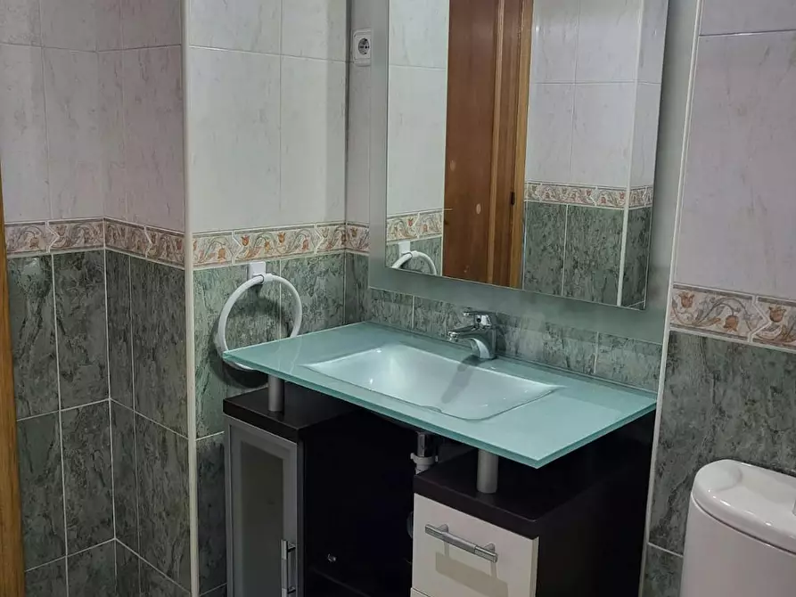 Immagine 8 di Camera in affitto  in Calle de Eduardo Barreiros a Madrid