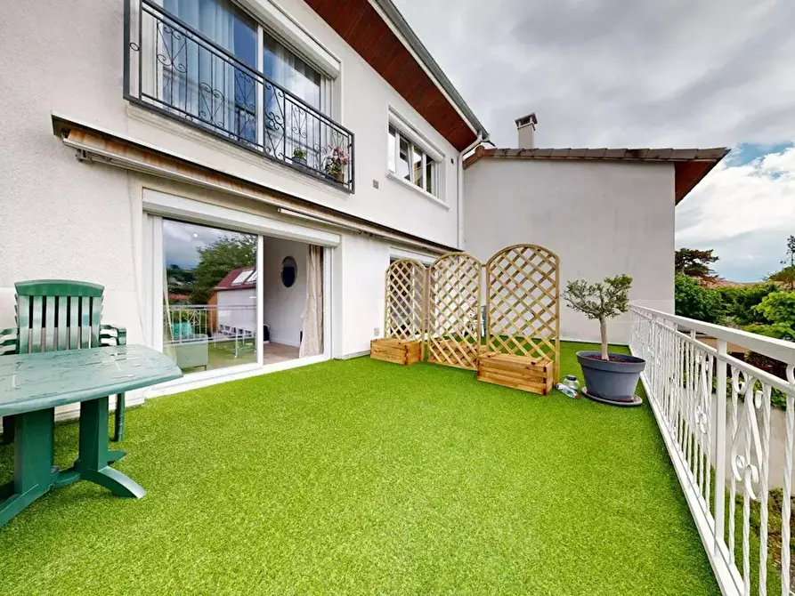 Immagine 9 di Appartamento in affitto  in Rue Pierre Fourel a Saint-Genis-Laval