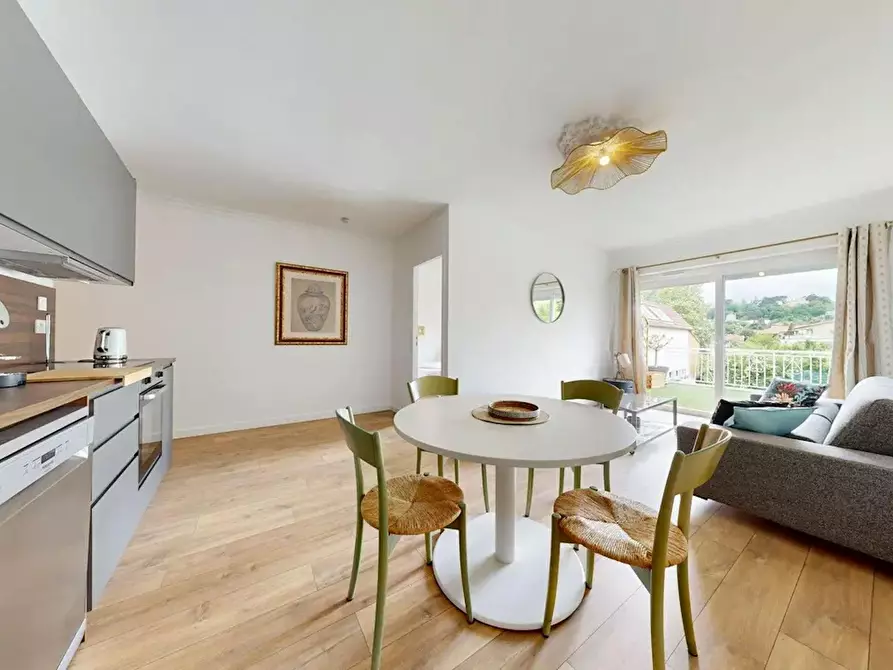 Immagine 1 di Appartamento in affitto  in Rue Pierre Fourel a Saint-Genis-Laval