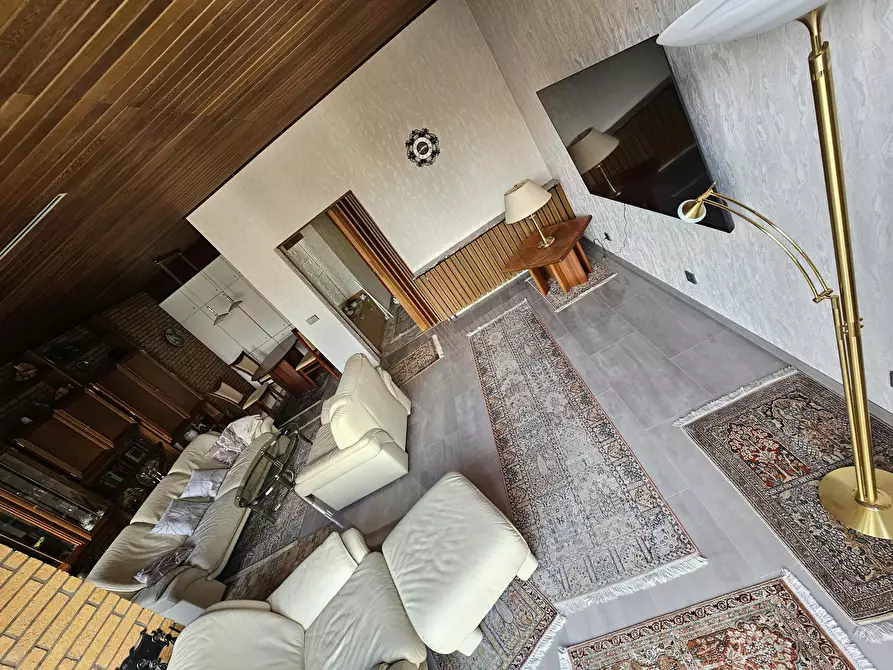 Immagine 8 di Casa indipendente in affitto  in Herscheider Weg a Berlin