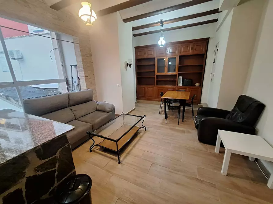 Immagine 2 di Appartamento in affitto  in Carrer d'Àngel Guimerà a Valencia