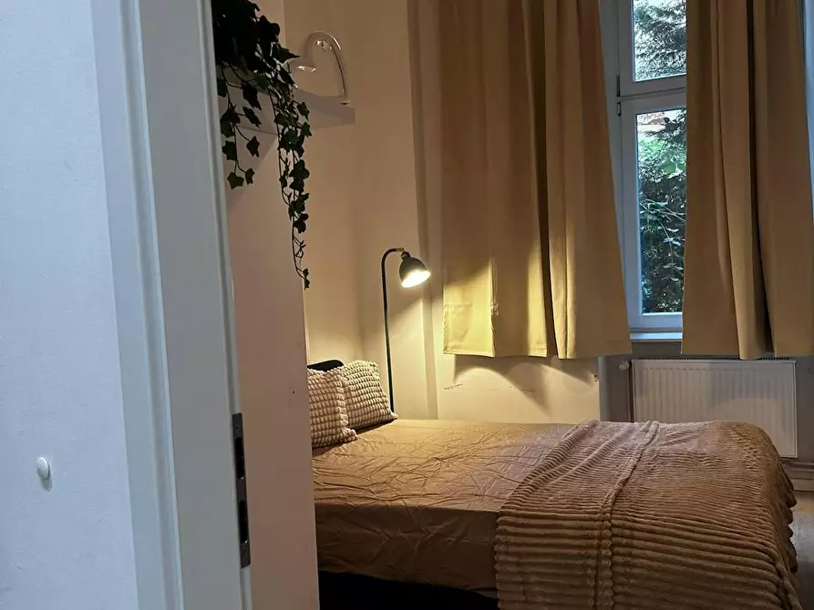 Immagine 6 di Appartamento in affitto  in Huttenstraße a Berlin