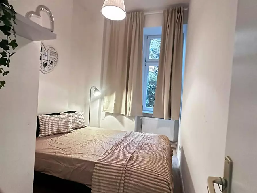 Immagine 7 di Appartamento in affitto  in Huttenstraße a Berlin