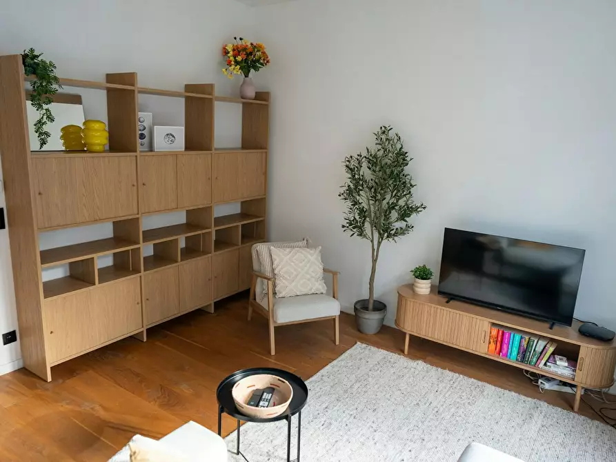 Immagine 1 di Appartamento in affitto  in Rue Haute a Bruxelles