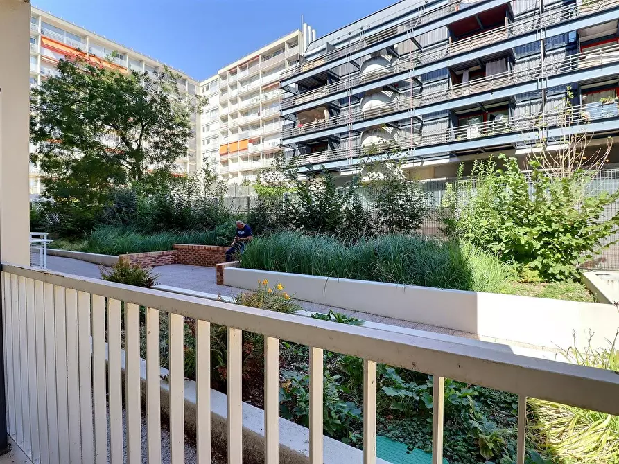 Immagine 2 di Appartamento in affitto  in Rue Saint-Fargeau a Paris 20