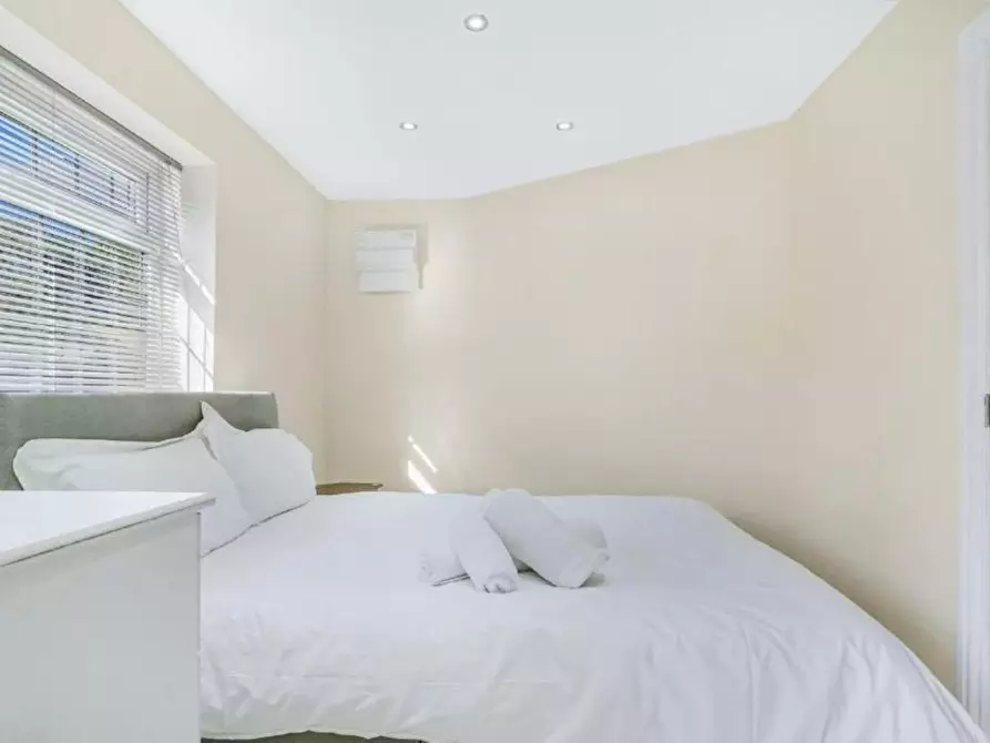 Immagine 4 di Casa indipendente in affitto  in Hunting Gate a Hemel Hempstead