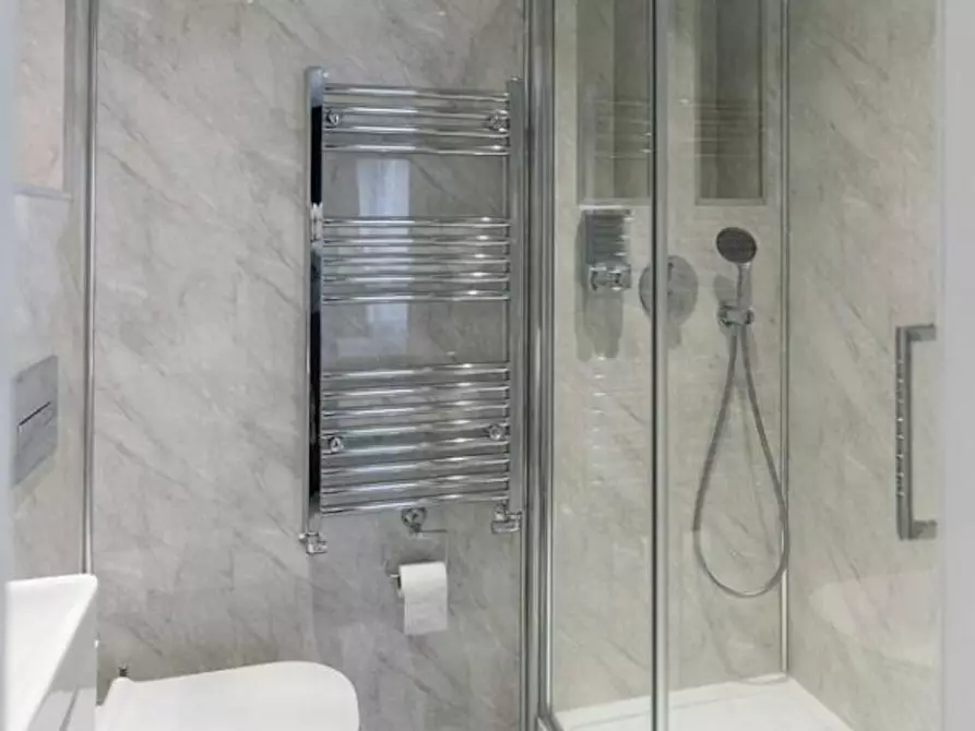 Immagine 8 di Casa indipendente in affitto  in Saint Davids Square a Poplar