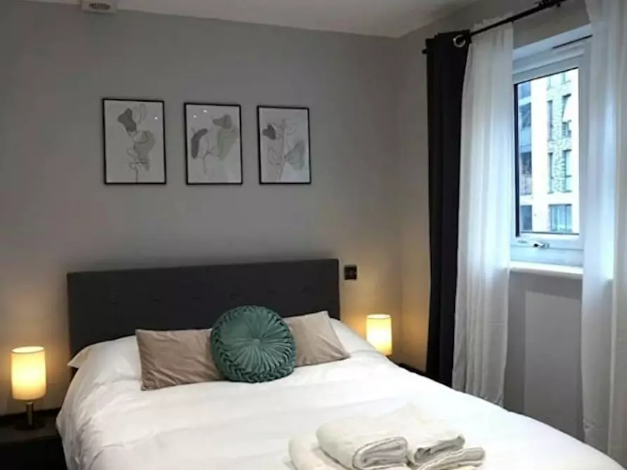 Immagine 3 di Casa indipendente in affitto  in Saint Davids Square a Poplar